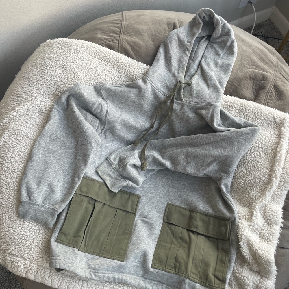 Urban Outfitters Sweatshirt